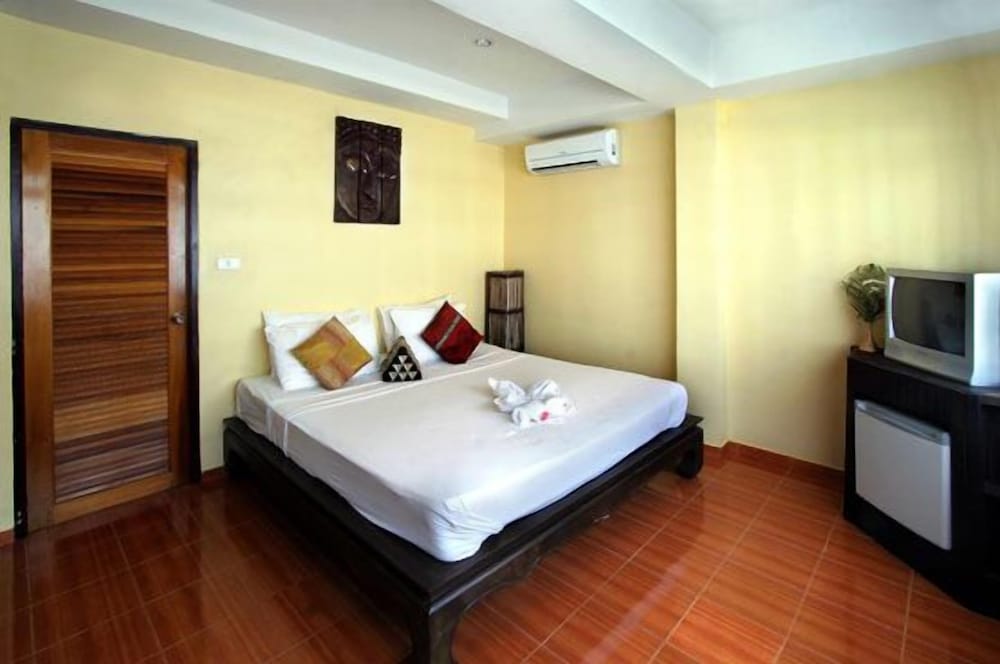 Deluxe, Double Bed, Baan Suay Hotel 2/3