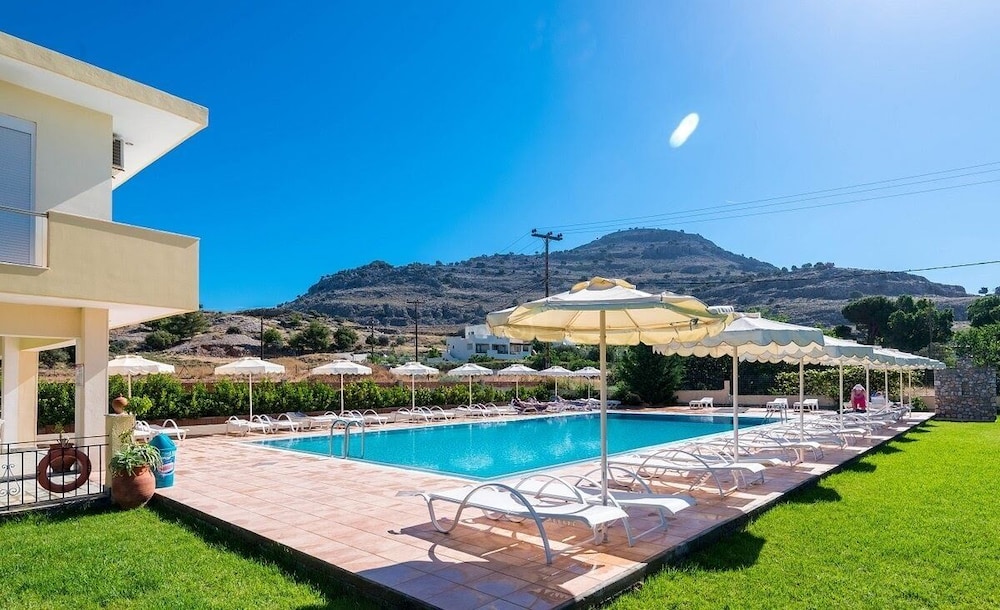 Sunshine Hotel Lardos 84/86