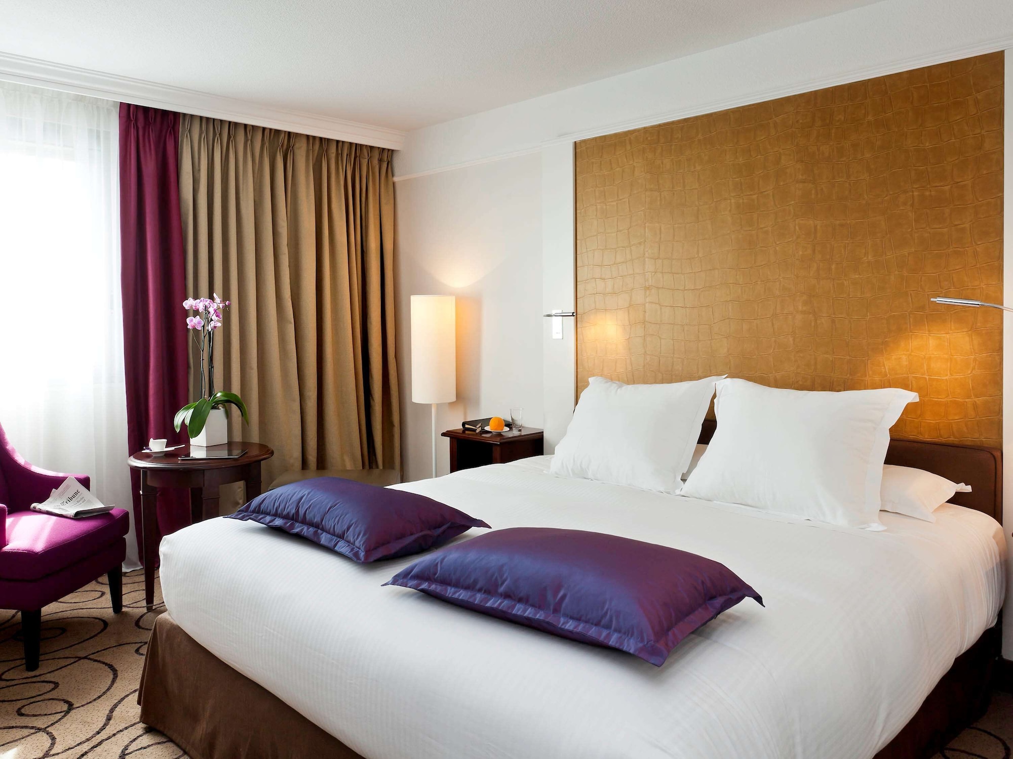SUPERIOR, KING BED