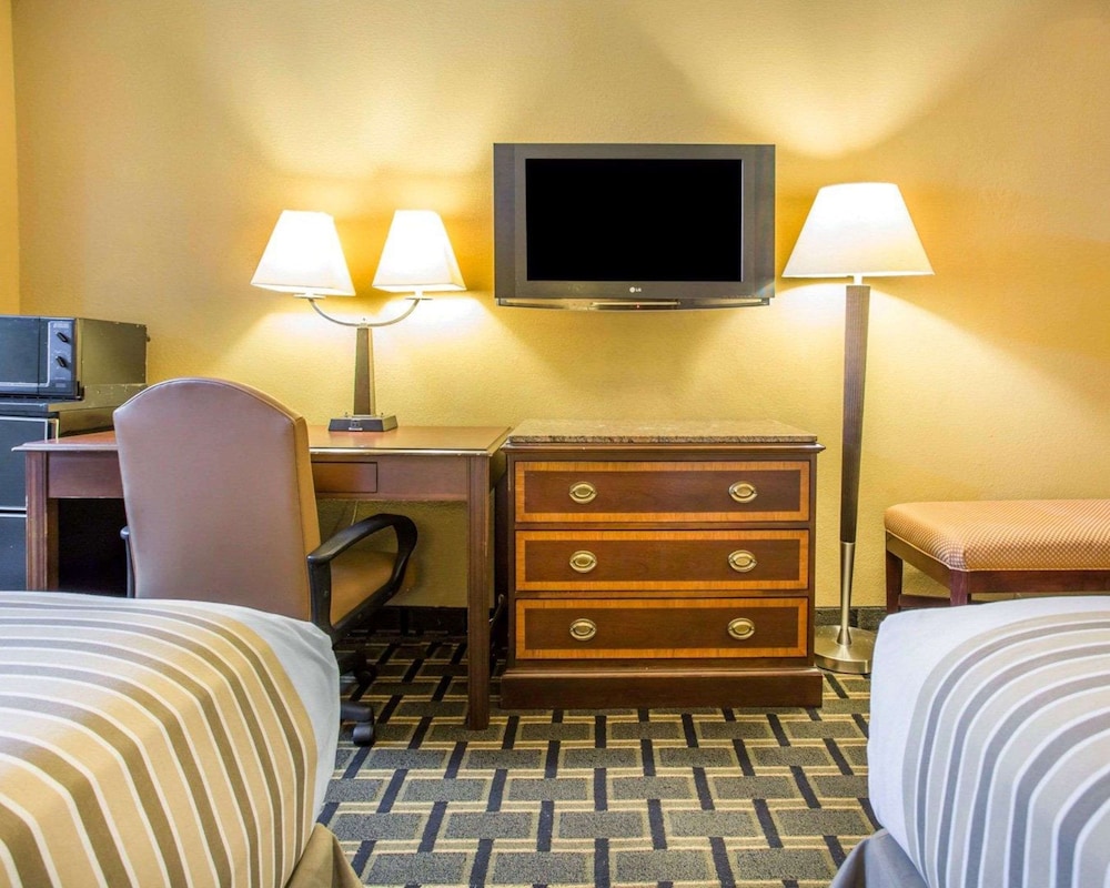 Econo Lodge Acworth East 27/53