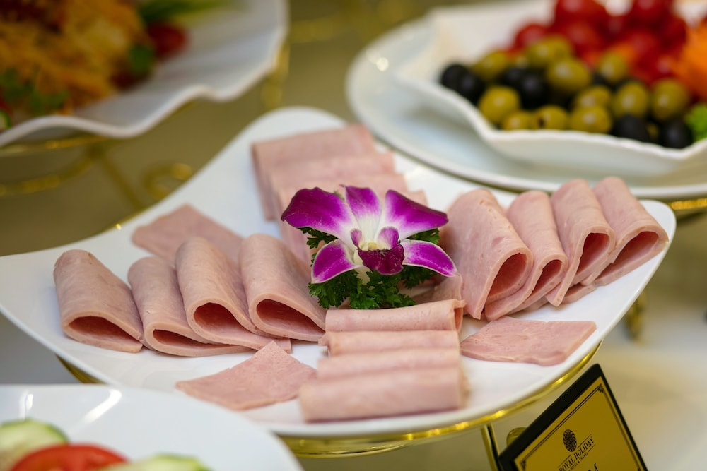 Royal Holiday Hanoi Hotel 30/61