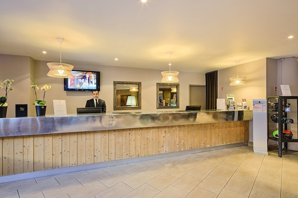 lobby