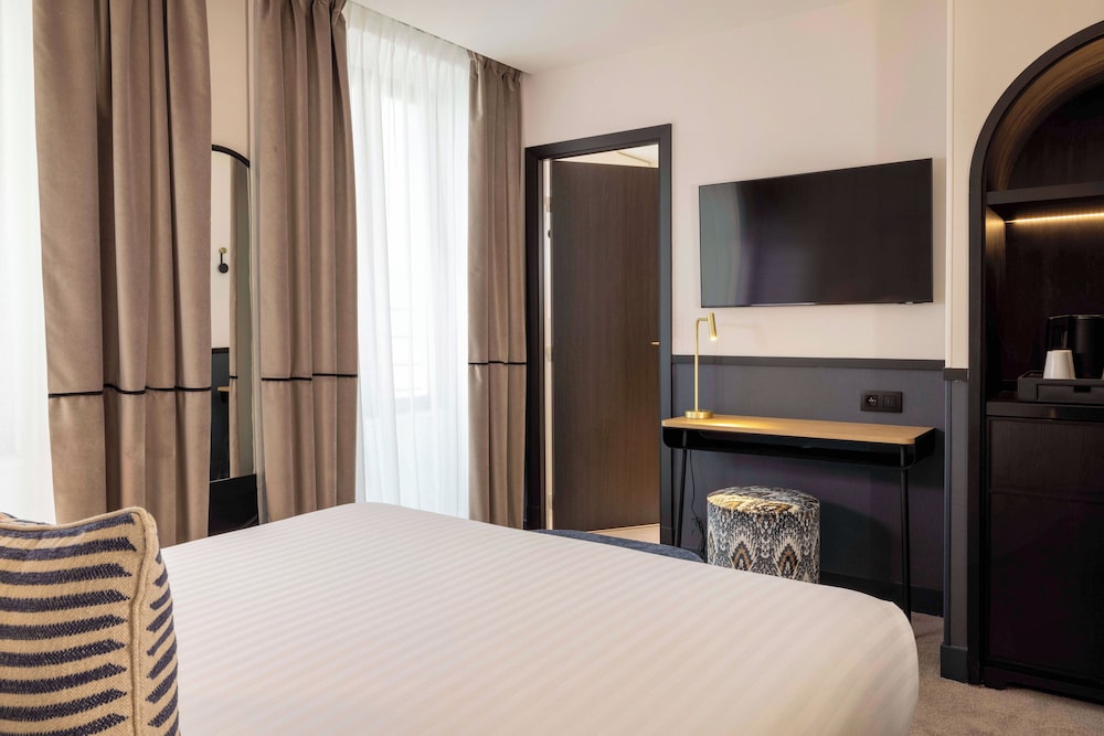 SUPERIOR, DOUBLE BED