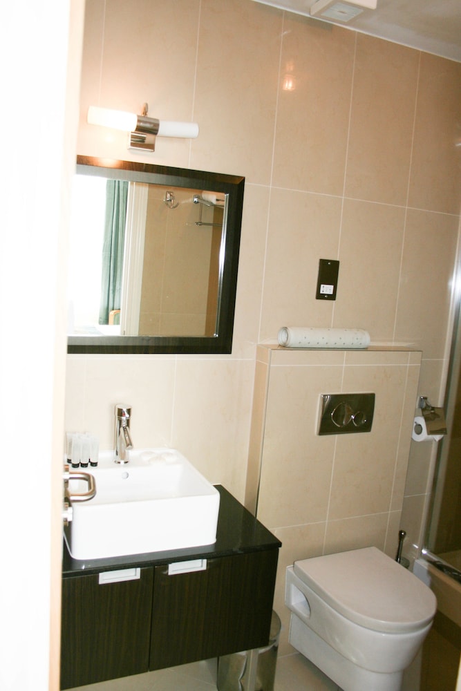 Cromwell International Hotel 31/34