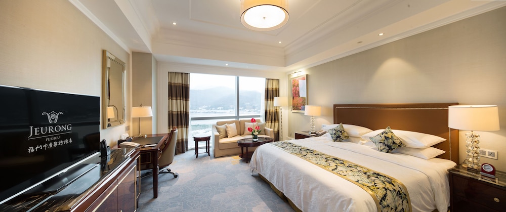 PREMIER, KING BED, RIVER VIEW