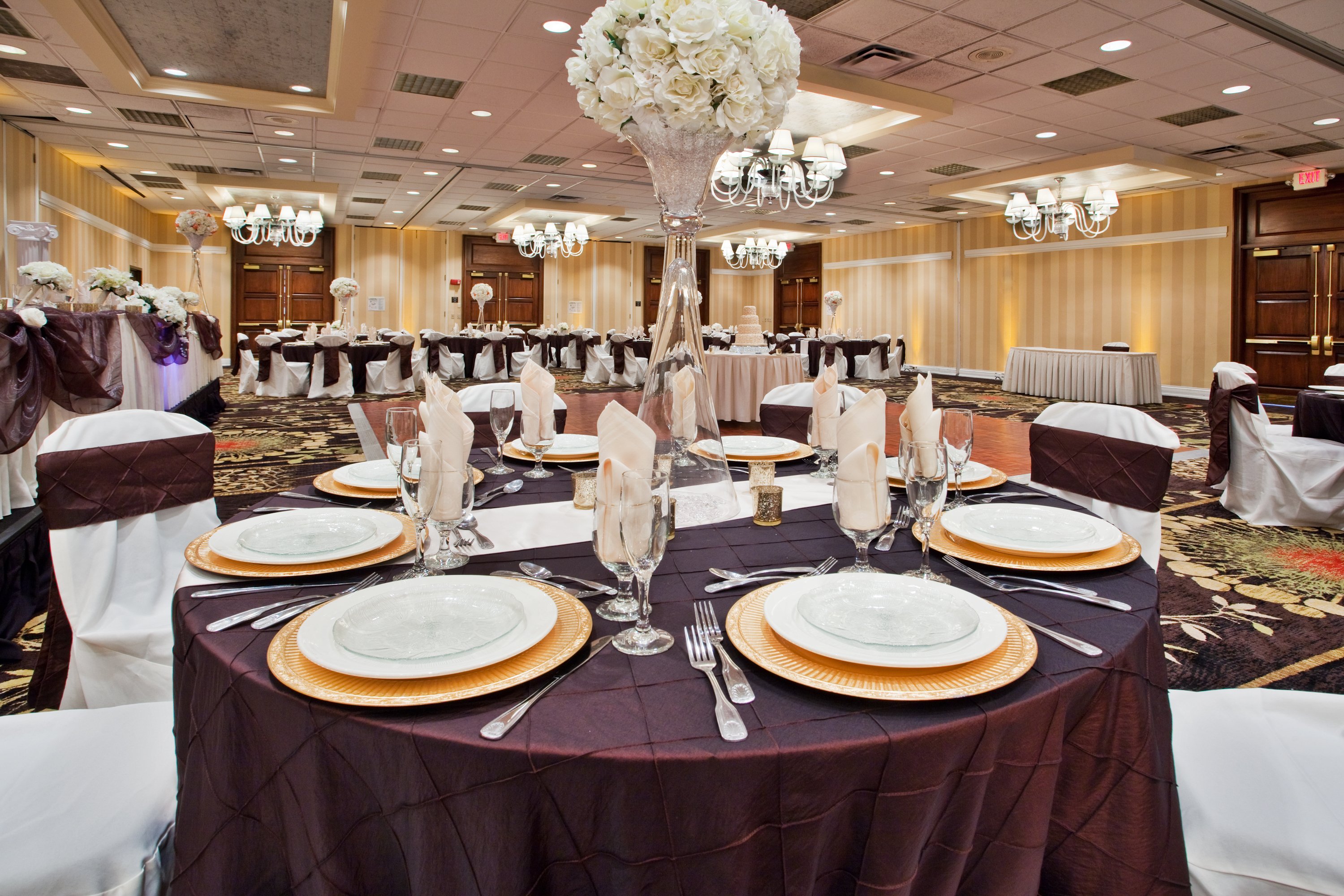 Ramada by Wyndham Cleveland Independence 38/56