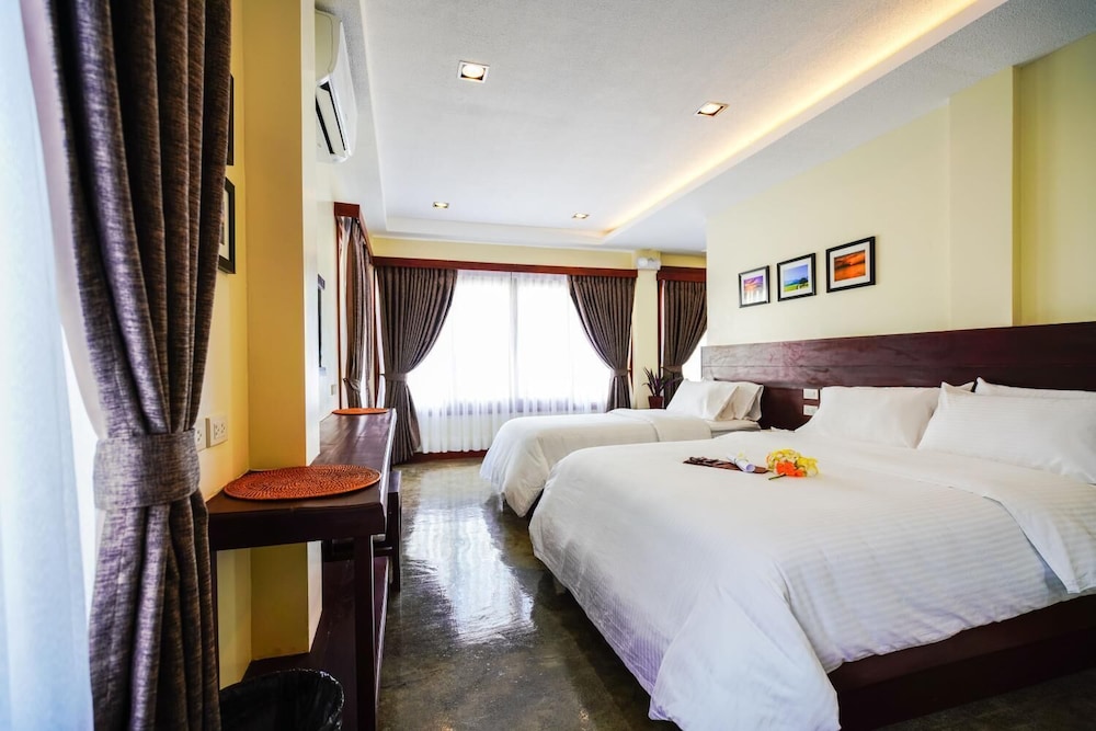 Retreat Siargao Resort 10/49