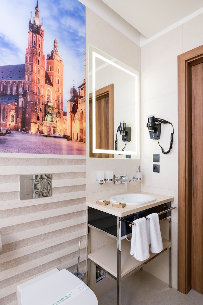Sky Hotel Krakow 48/50