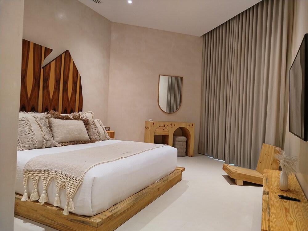 Umm Al Quwain Beach Hotel 19/47