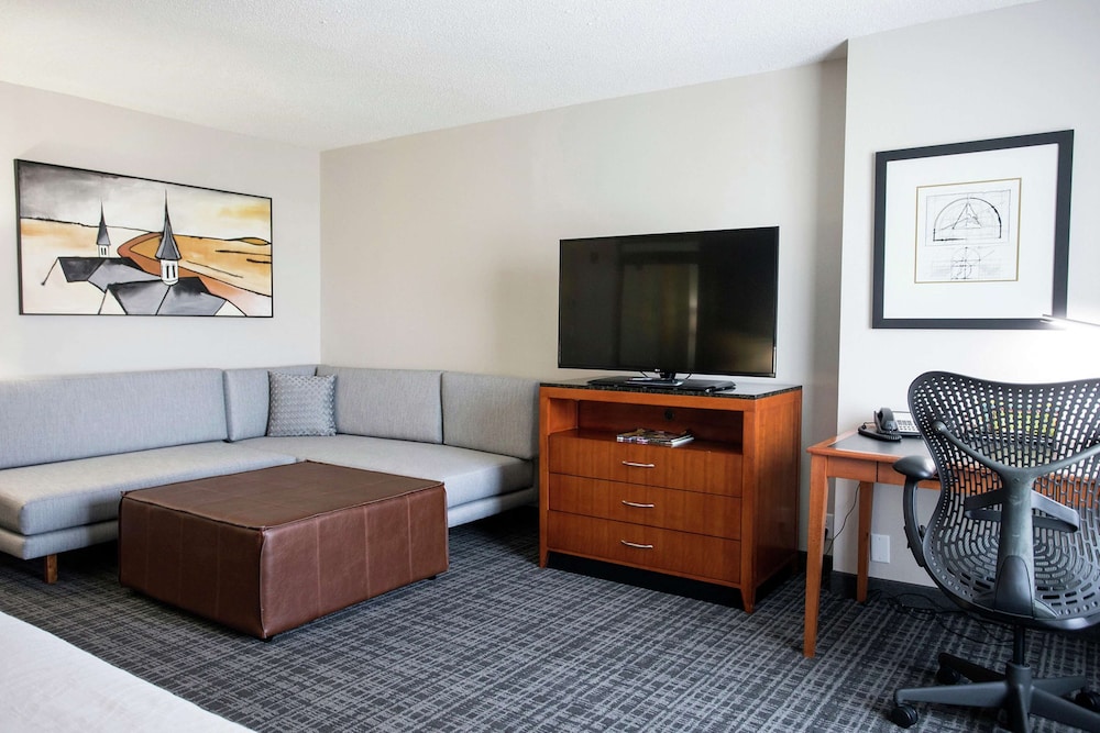 Hilton Garden Inn Louisville Airport 48/69