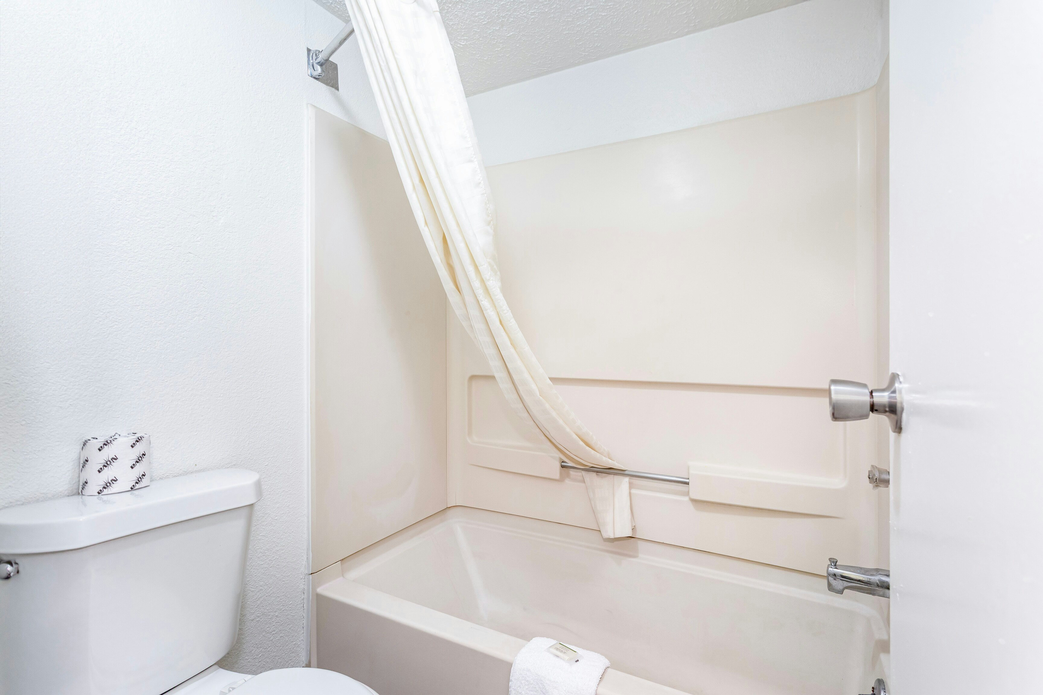Relax Inn by OYO Columbus OH I 70 56/60
