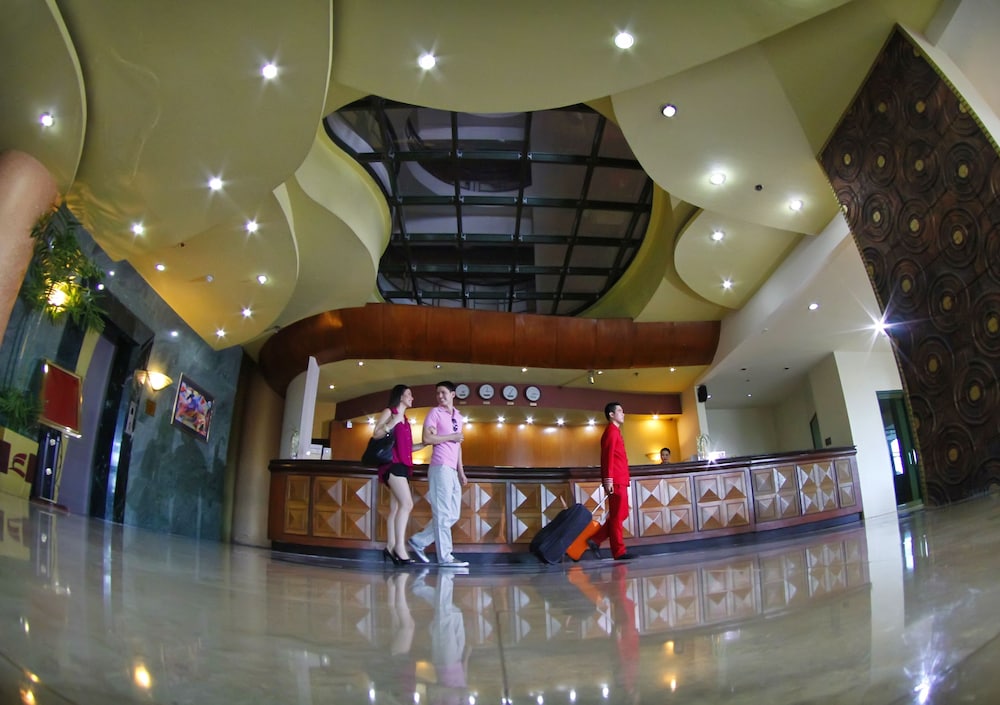 Sarrosa International Hotel And Residential Suites 6/50