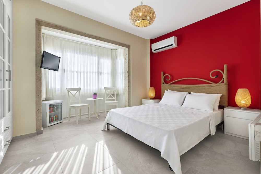 Panda Alacati Otel 1/28