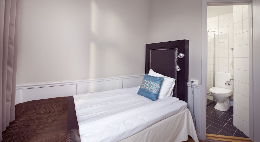 Home Hotel Majoren 8/48