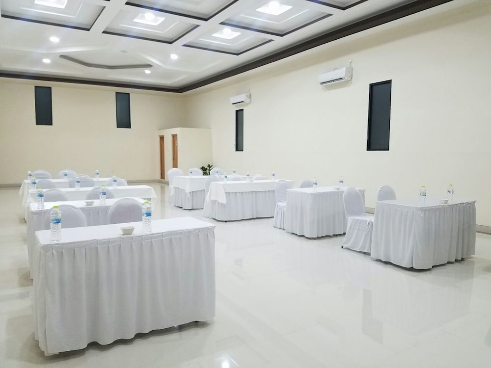 Sumi Hotel Surabaya 14/16