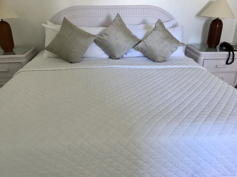 Sapphire Beach Club and Resort 16/50