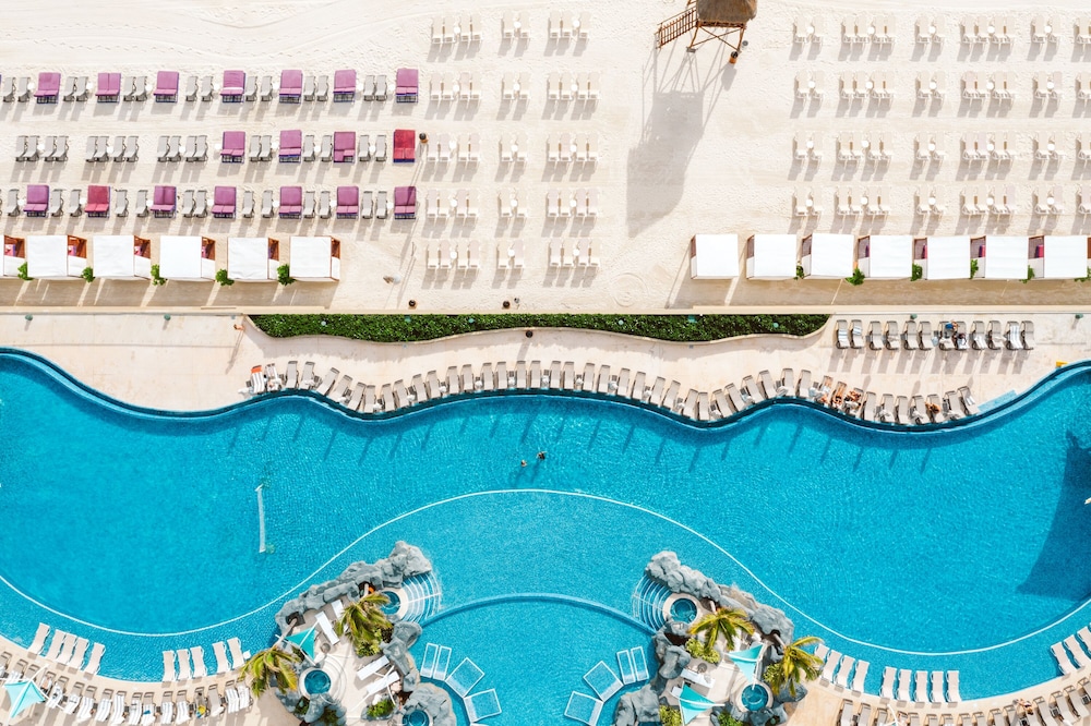 Hard Rock Hotel Cancun 5/80