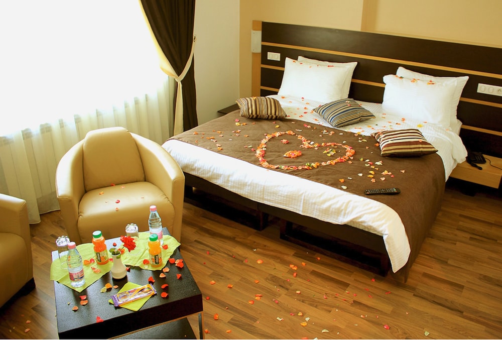CLEAN HOTEL 31/62