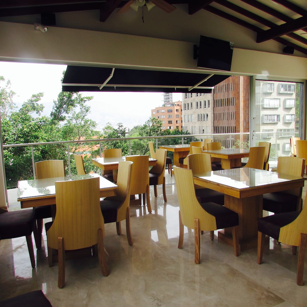 Hotel Madeiro 56/64