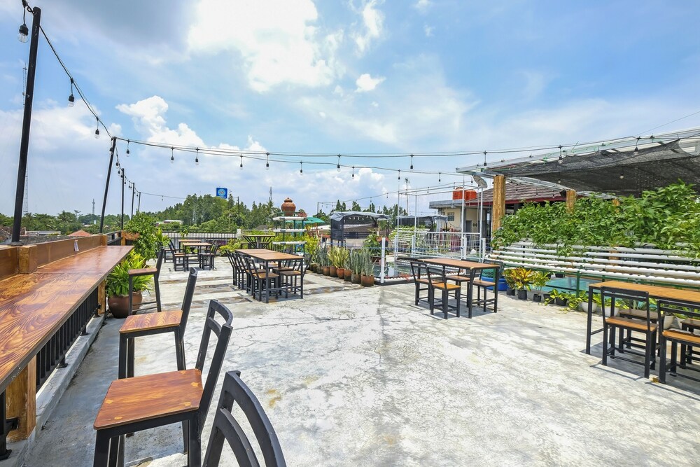 Super OYO 90905 Dangau Datuk Guesthouse 38/43