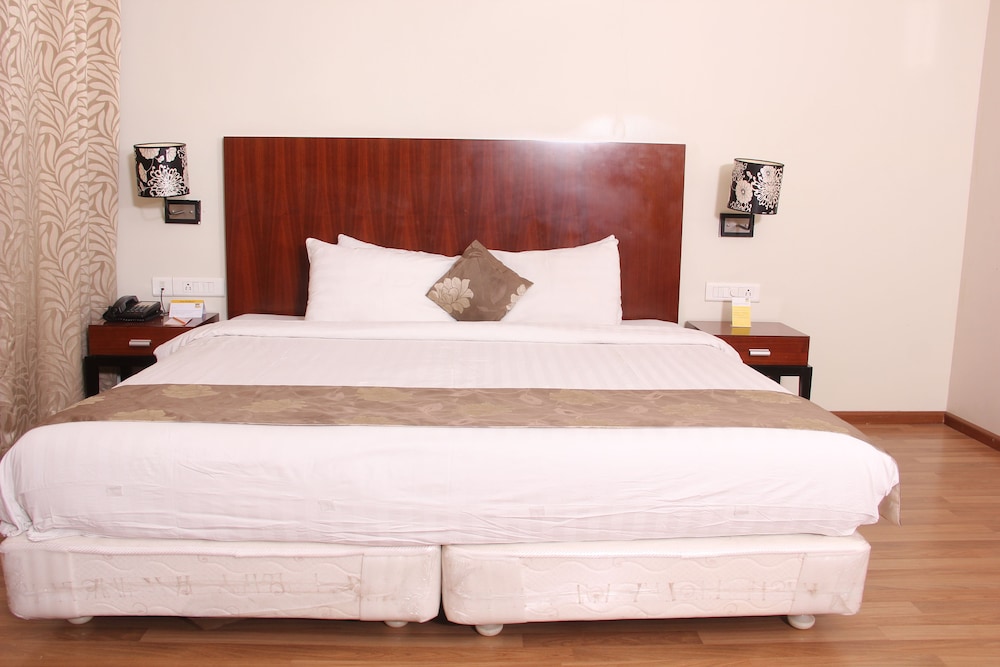 KEYS HOTEL, THE AURES 18/50