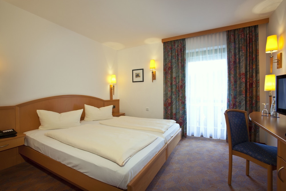 PARKHOTEL SONNENHOF 8/33