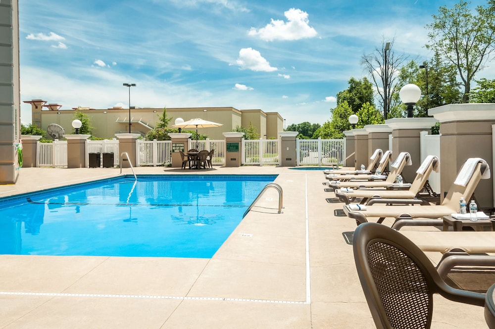 Country Inn and Suites By Radisson Cookeville TN 5/48