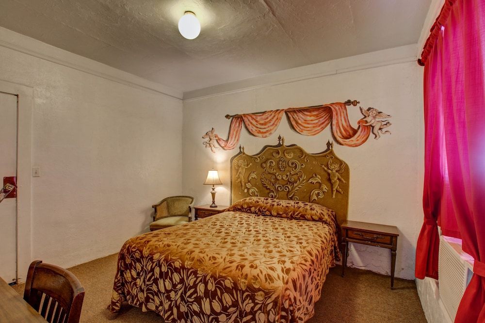 Amargosa Opera House 18/67