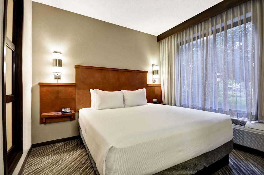 Hyatt Place Tampa Airport/Westshore 16/78