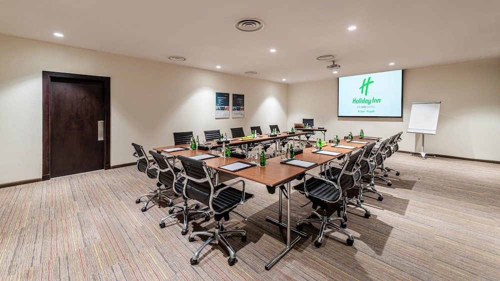 Holiday Inn Al Qasr 41/50