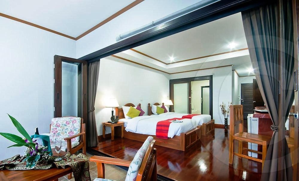 Lipa Bay Resort 23/55