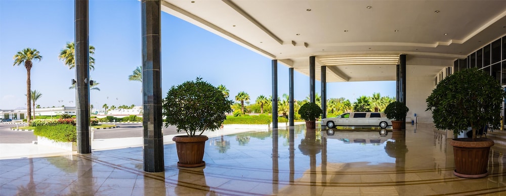 swimming pool spa