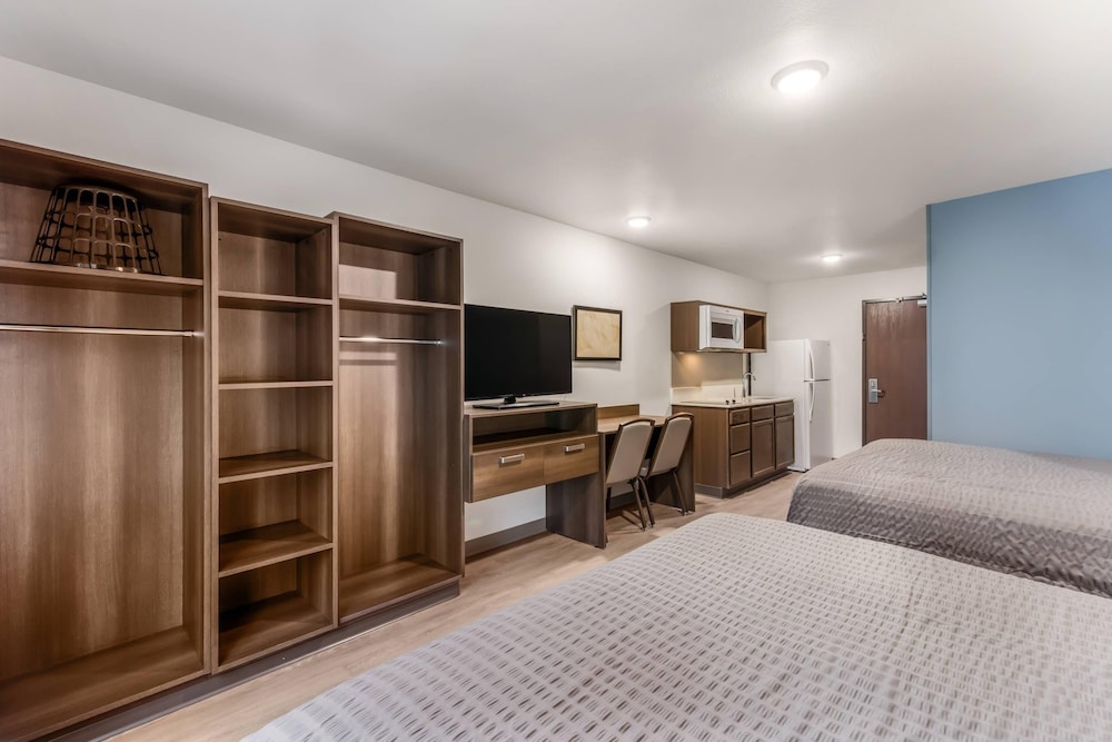 WoodSpring Suites Charlotte - University Research Park 29/50