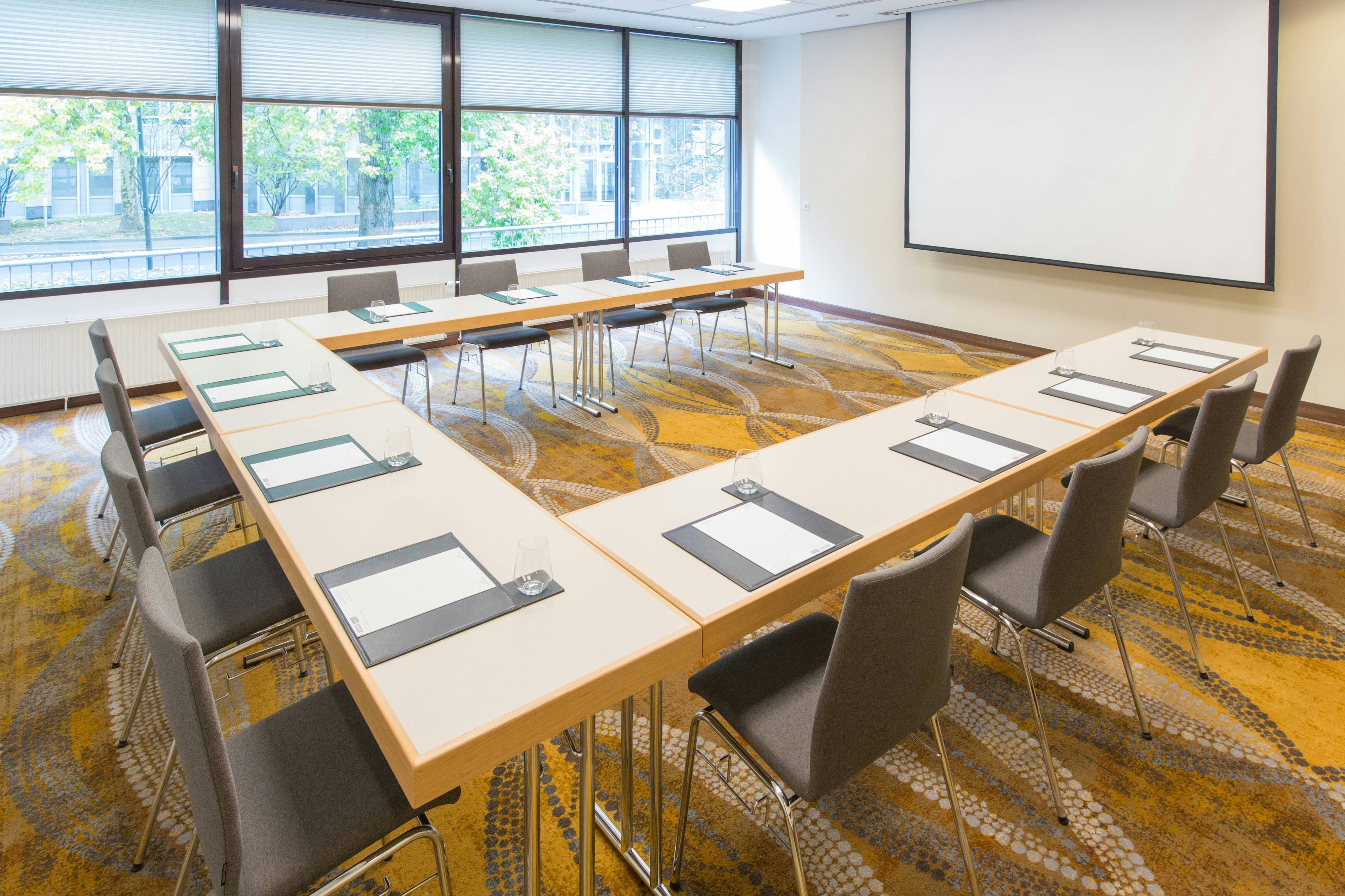 Courtyard By Marriott Seestern 36/43