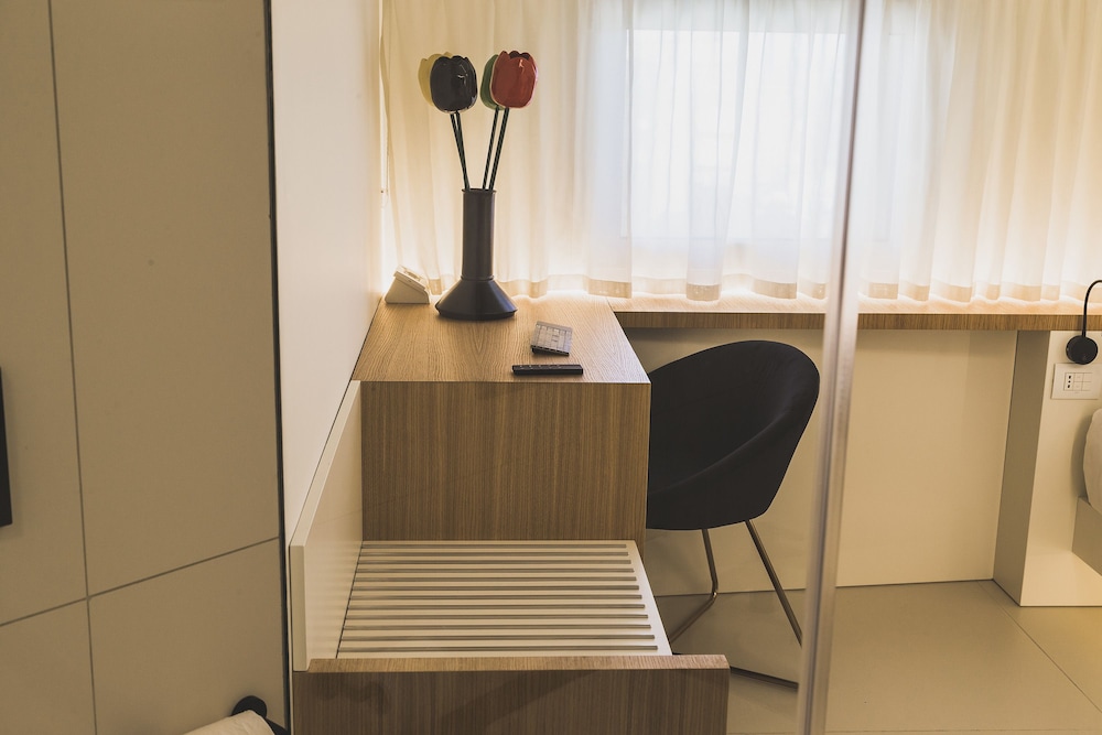 Hedoné Design Experience B&B 25/50