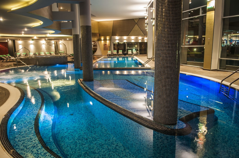 Azur Premium Wellness And Conference 25/50
