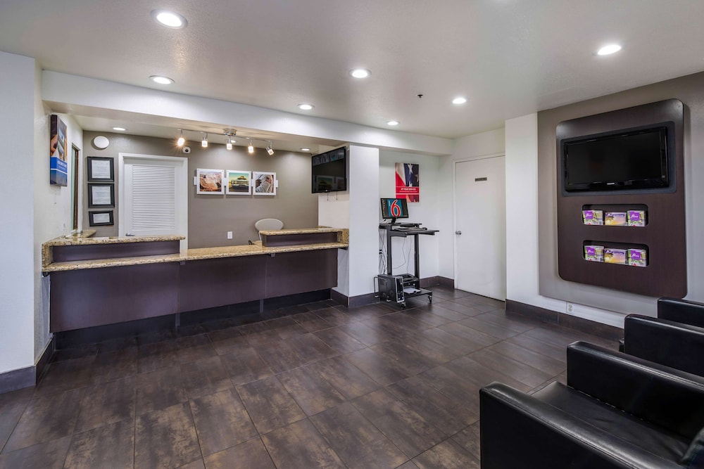 Studio6 Fairfield, CA - Napa Valley 8/57