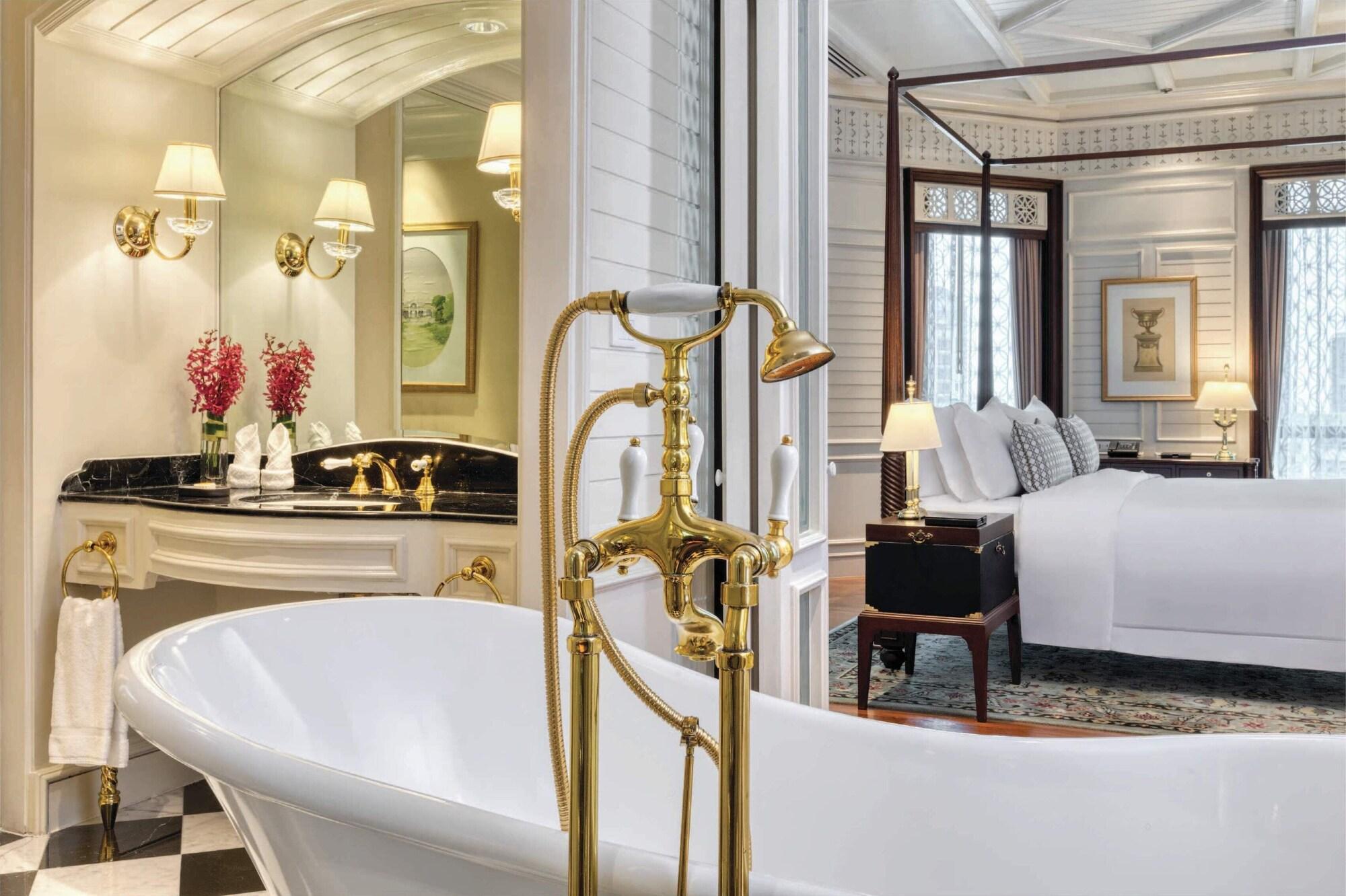جناح كلوب بغرفتي نوم مع دخول صالة النادي، THE ATHENEE HOTEL, A LUXURY COLLECTION HOTEL BANGKOK 3/3