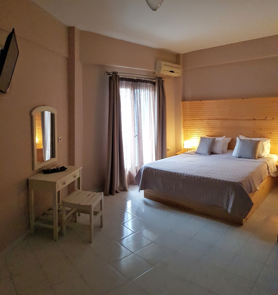 Anemos Hotel 11/59