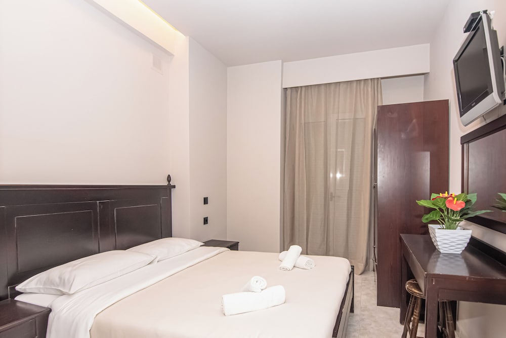2 BEDROOMS, APARTMENT