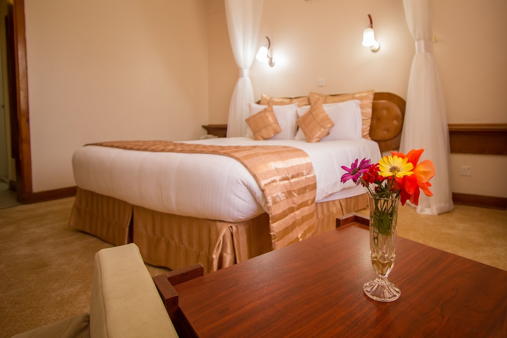 Sirikwa Hotel 9/41