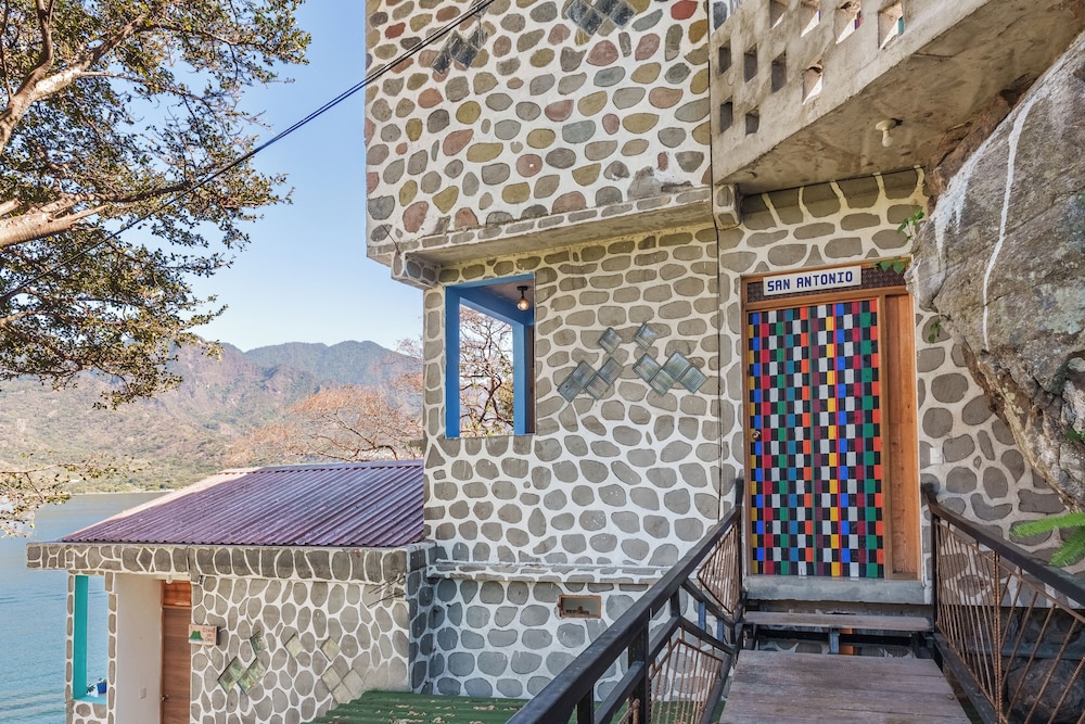 ECO HOTEL UXLABIL ATITLAN 25/49