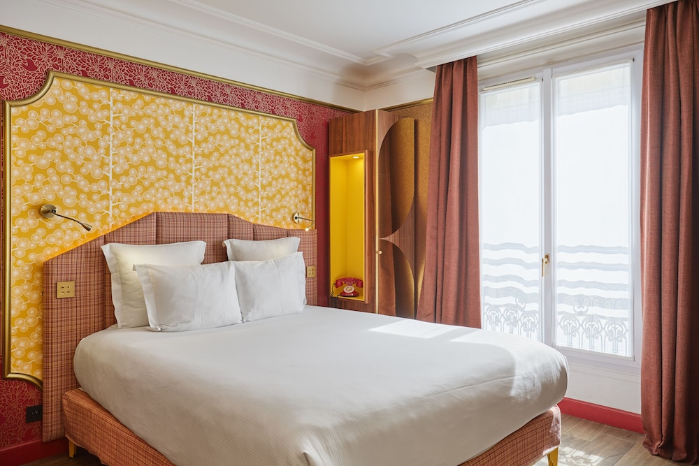 Idol Hotel 4/47