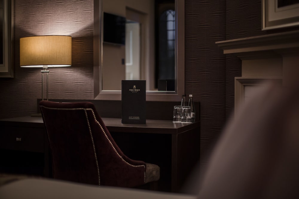 Abbey House Hotel 23/50
