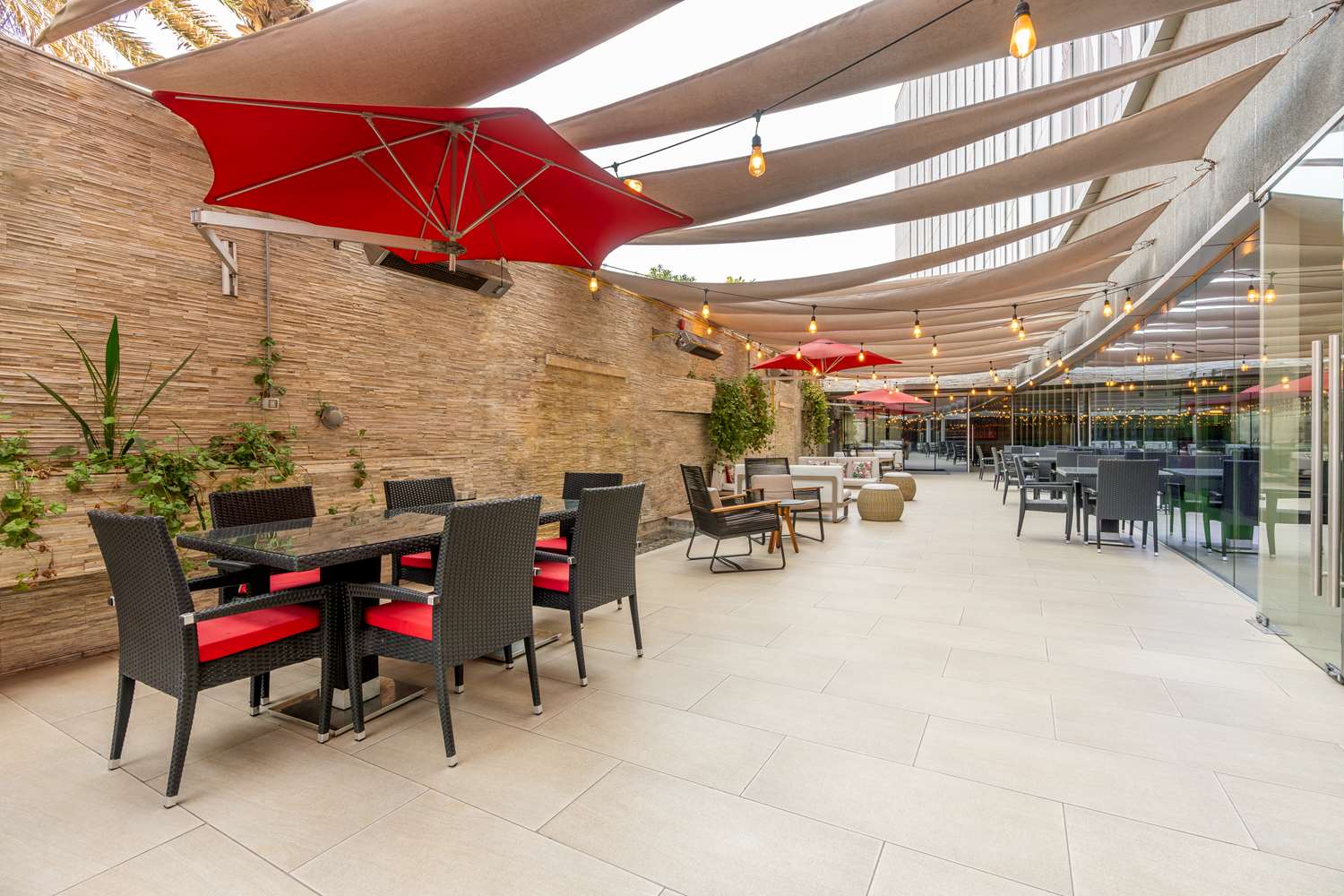 restaurant cafeteria