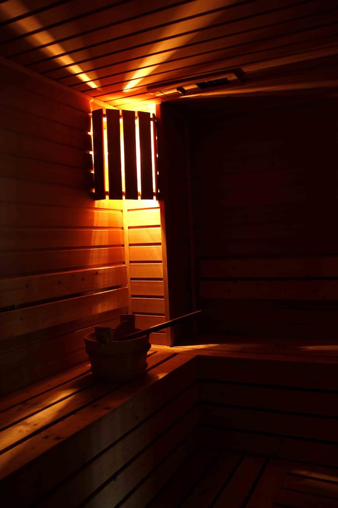 IIDL Suites 17/39