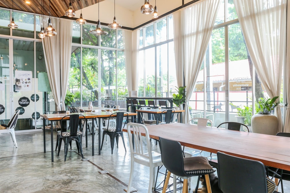 Ketawa Pet Friendly Hotel and Cafe (ex Ketawa Stylish Hotel) 28/43