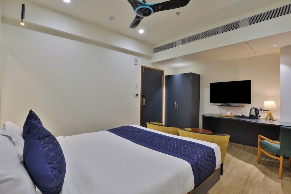 Hotel Empyrean 21/49