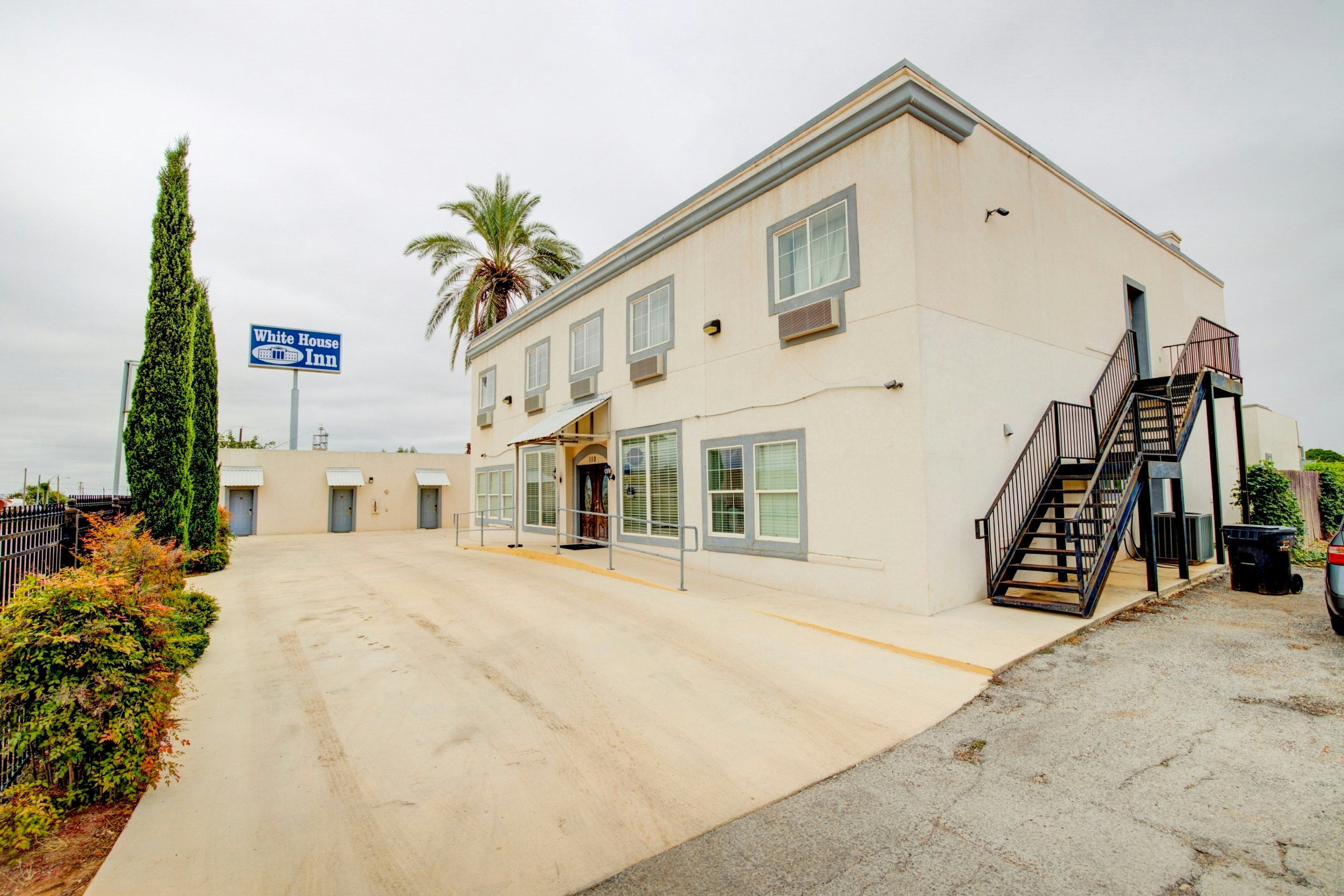 Hotel O Dilley Main St TX 3/42