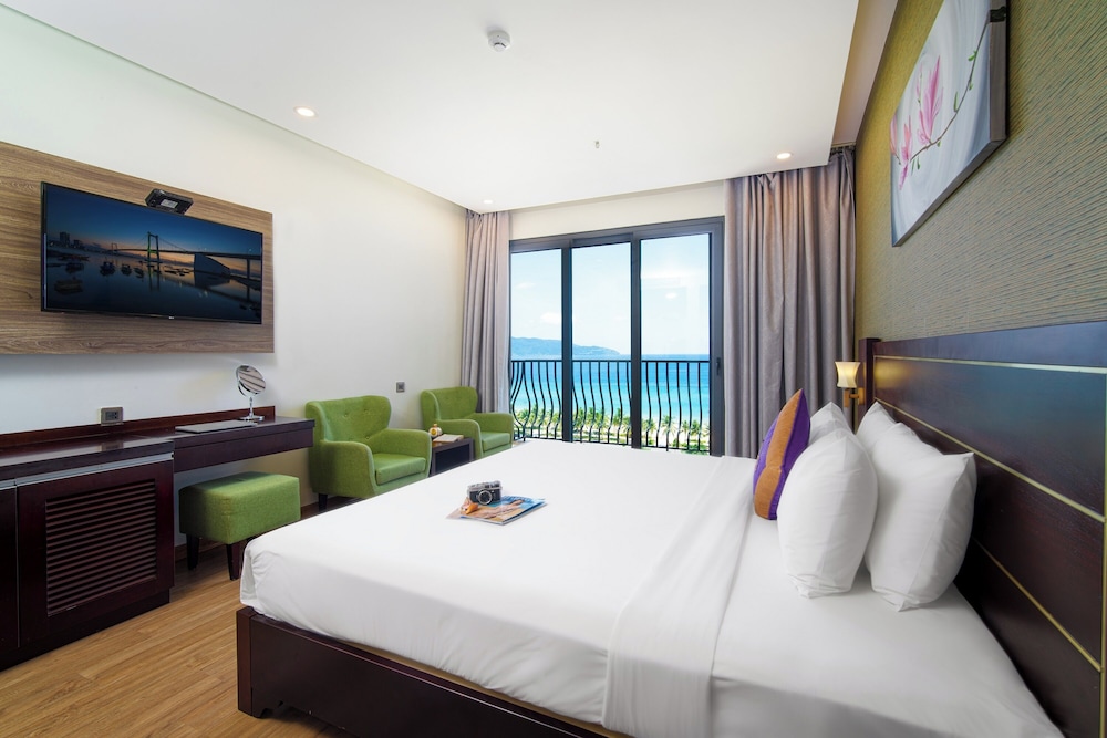 CONNECTING, OCEAN VIEW